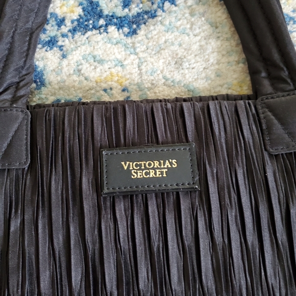 Victoria's Secret Pleated Large Top Zip Tote Handbag Black - Picture 3 of 8
